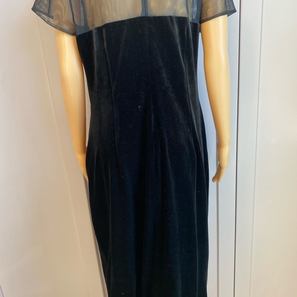 GOODBYE 😎JS Collections Bow-front
Illusion Sheath Dress in Black - Picture 9 of 15